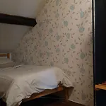 Le Moulin Des Valignards - D'hotes Bed & Breakfast Ebreuil