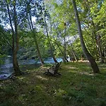Le Moulin Des Valignards - D'hotes Ebreuil