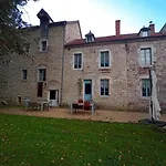 Le Moulin Des Valignards - D'hotes Ebreuil